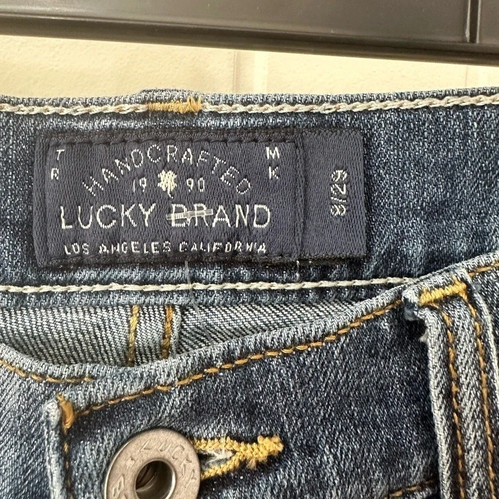 Lucky Brand Bermuda Shorts 8/29‎ Blue Denim Mid Rise Medium Wash Whiskered